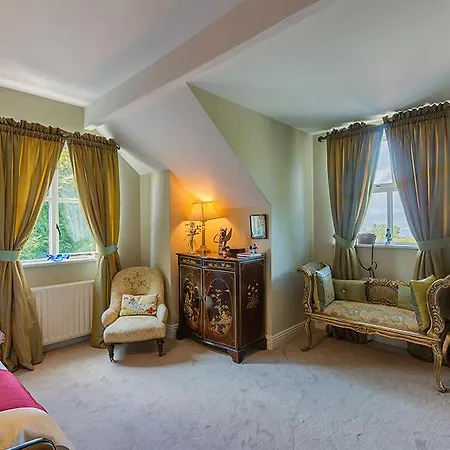 Frühstückspension Gortnadiha 4*